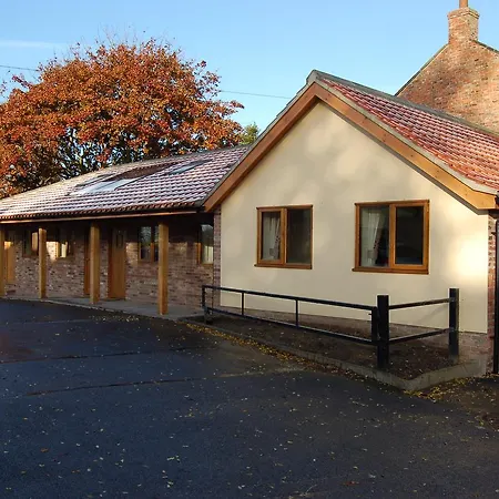 Old Oak Tree Hotel 3*