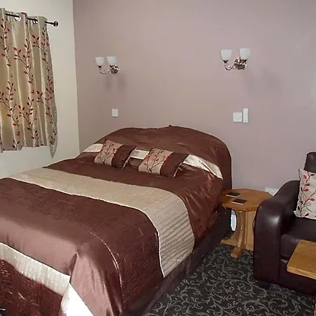 Hotel Old Oak Tree 3*