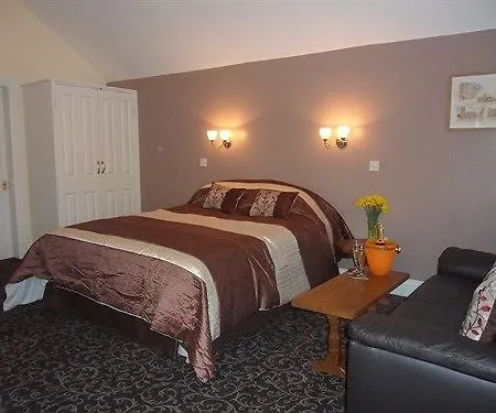 Hotel Old Oak Tree 3*
