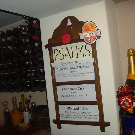 ホテル Old Oak Tree